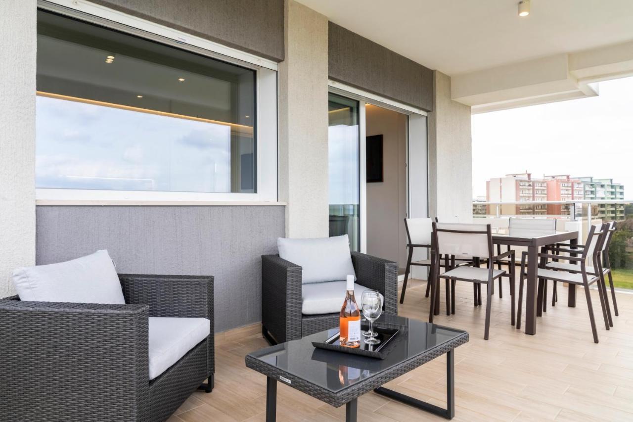 Gentile 46 Luxury Accomodation Apartment Bari Bagian luar foto