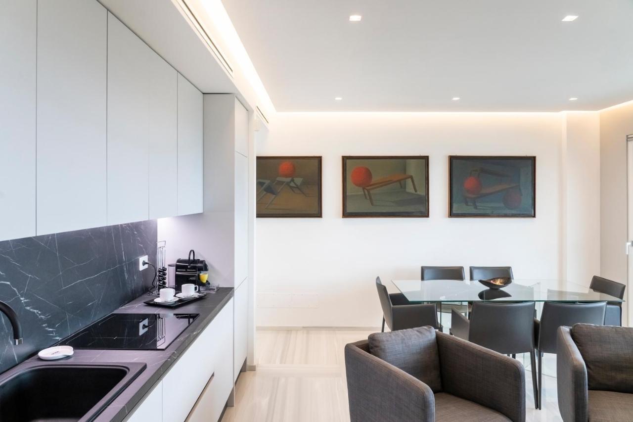 Gentile 46 Luxury Accomodation Apartment Bari Bagian luar foto