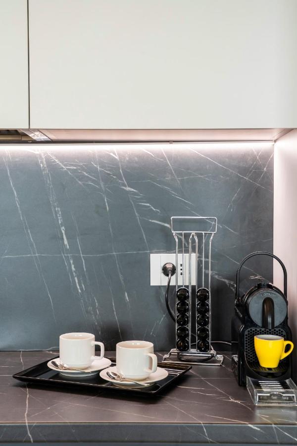 Gentile 46 Luxury Accomodation Apartment Bari Bagian luar foto