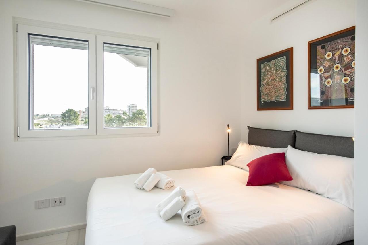Gentile 46 Luxury Accomodation Apartment Bari Bagian luar foto