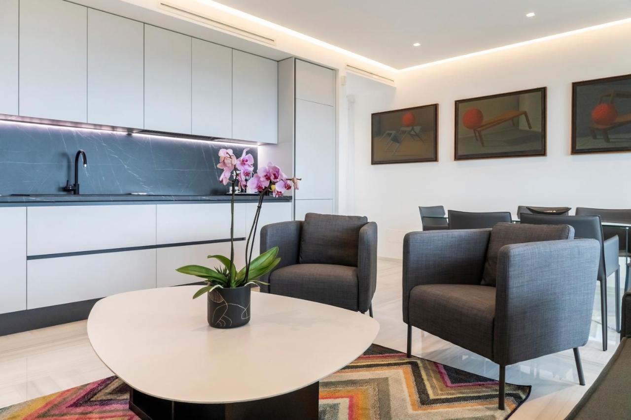 Gentile 46 Luxury Accomodation Apartment Bari Bagian luar foto
