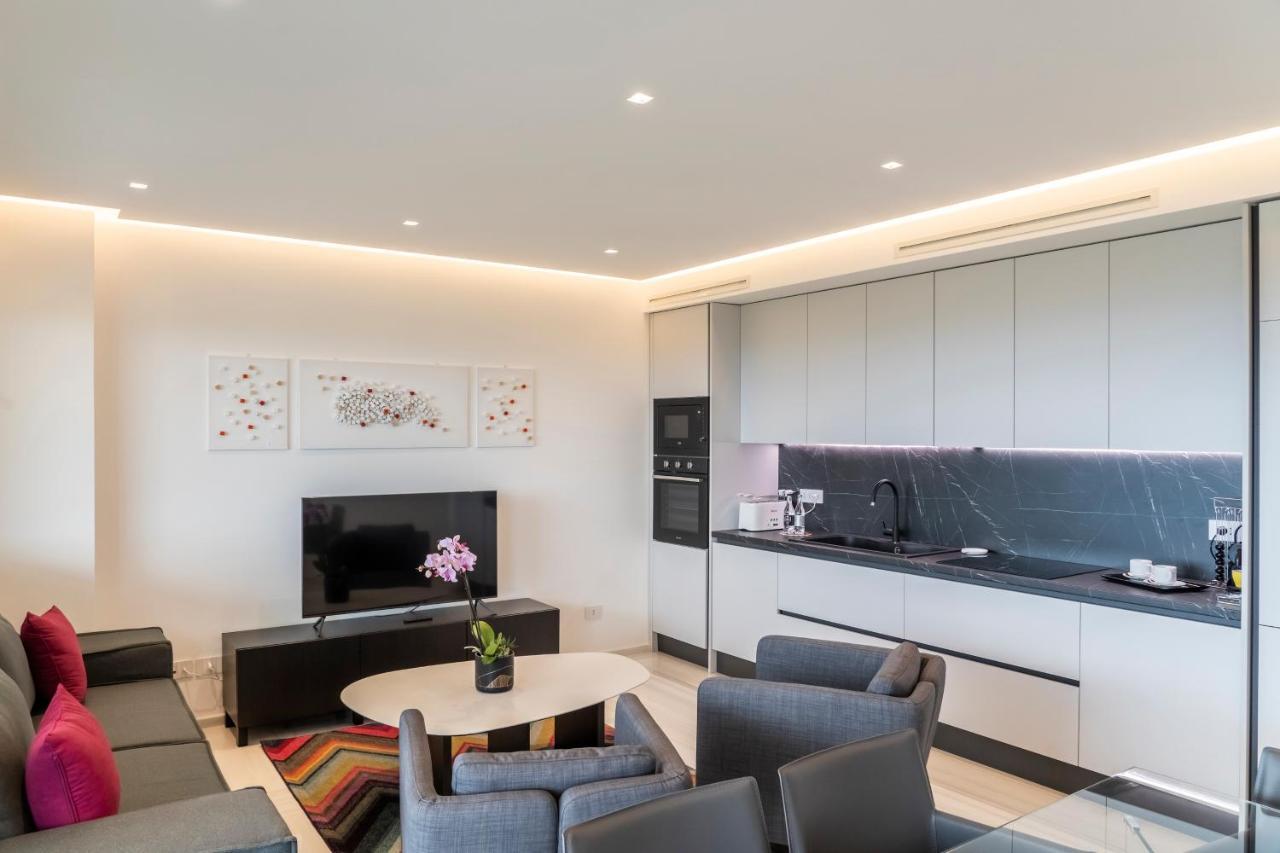 Gentile 46 Luxury Accomodation Apartment Bari Bagian luar foto