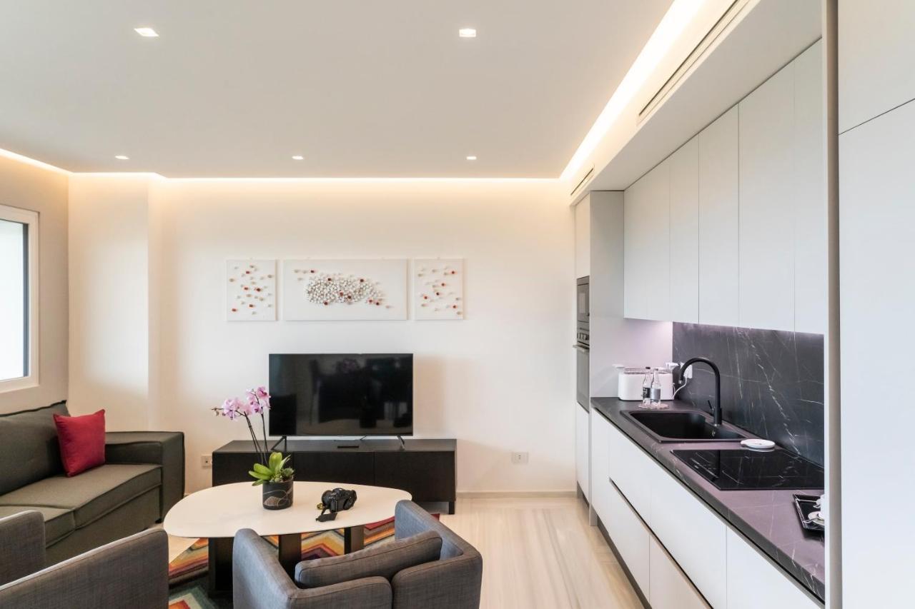 Gentile 46 Luxury Accomodation Apartment Bari Bagian luar foto