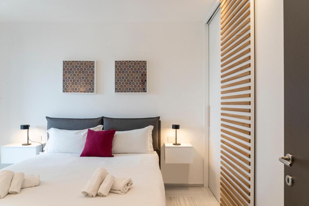Gentile 46 Luxury Accomodation Apartment Bari Bagian luar foto