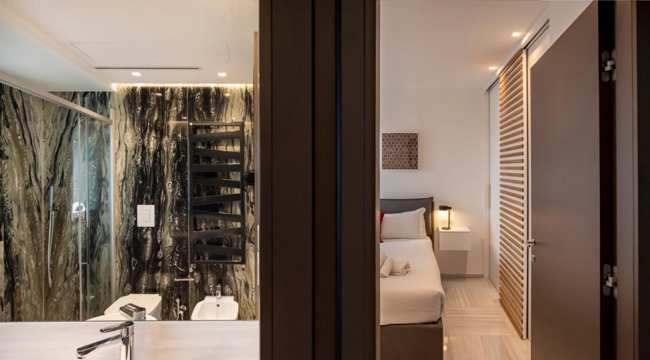 Gentile 46 Luxury Accomodation Apartment Bari Bagian luar foto