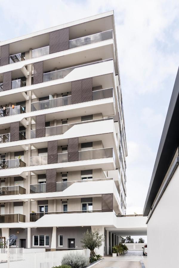 Gentile 46 Luxury Accomodation Apartment Bari Bagian luar foto